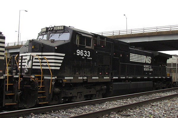 NS 9633 locomotive