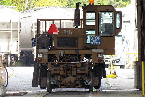 switcher engine at Cargill feed mill