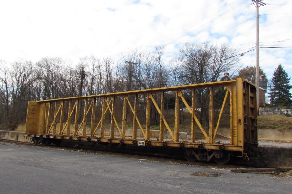 empty centerbeam flat car