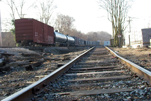 NS train near R. S. Monger, Harrisonburg, VA (I)